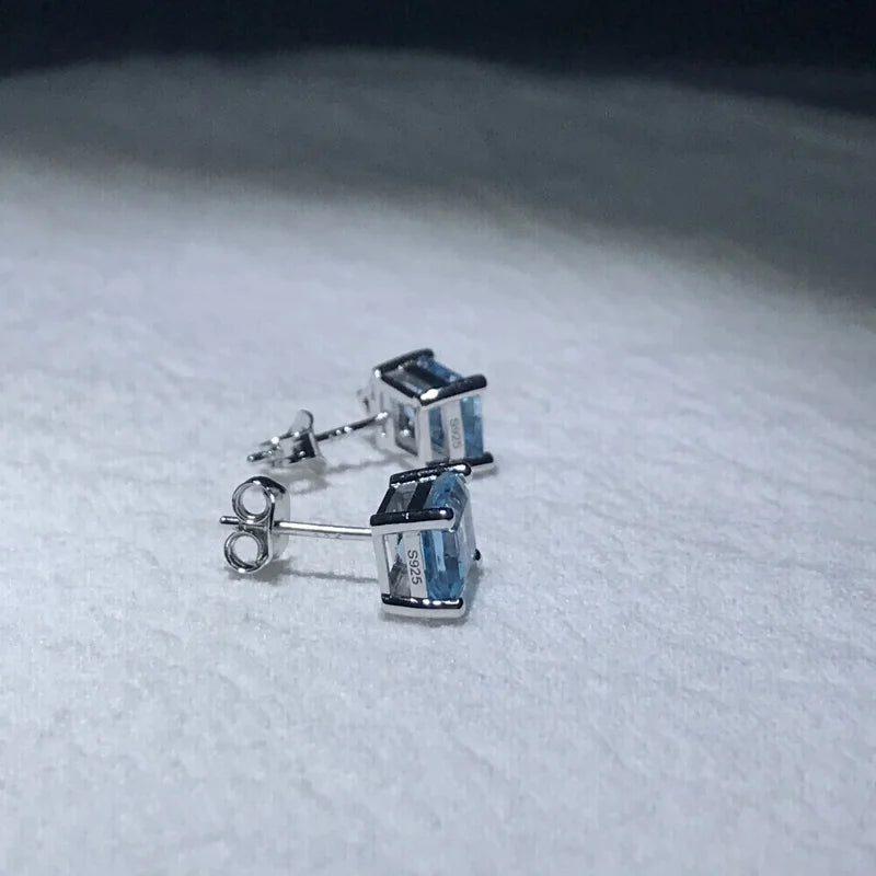 Lumière Bleue — Topas-Ohrringe im Emerald-Cut | 925 Sterling Silber Stud Earrings