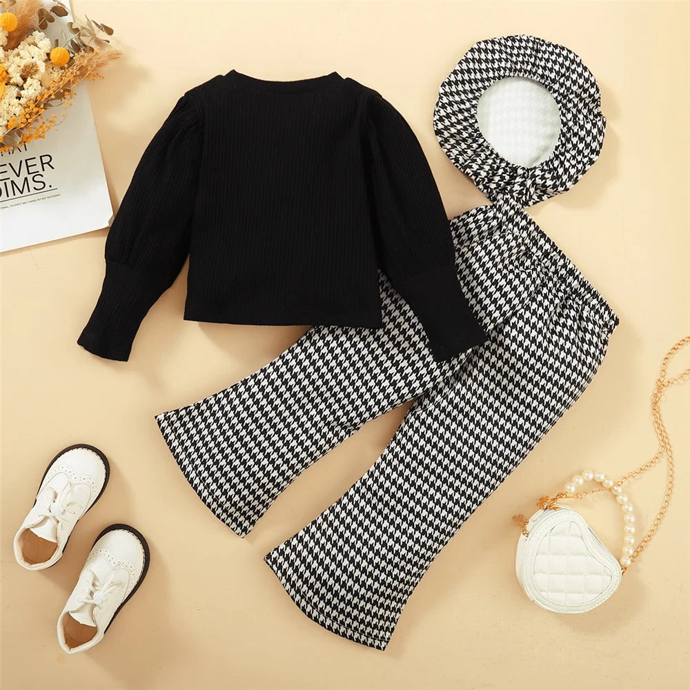 Mädchen 3-teiliges Set – Langarm-Top mit Herzprint, Karomuster-Hose & Mütze