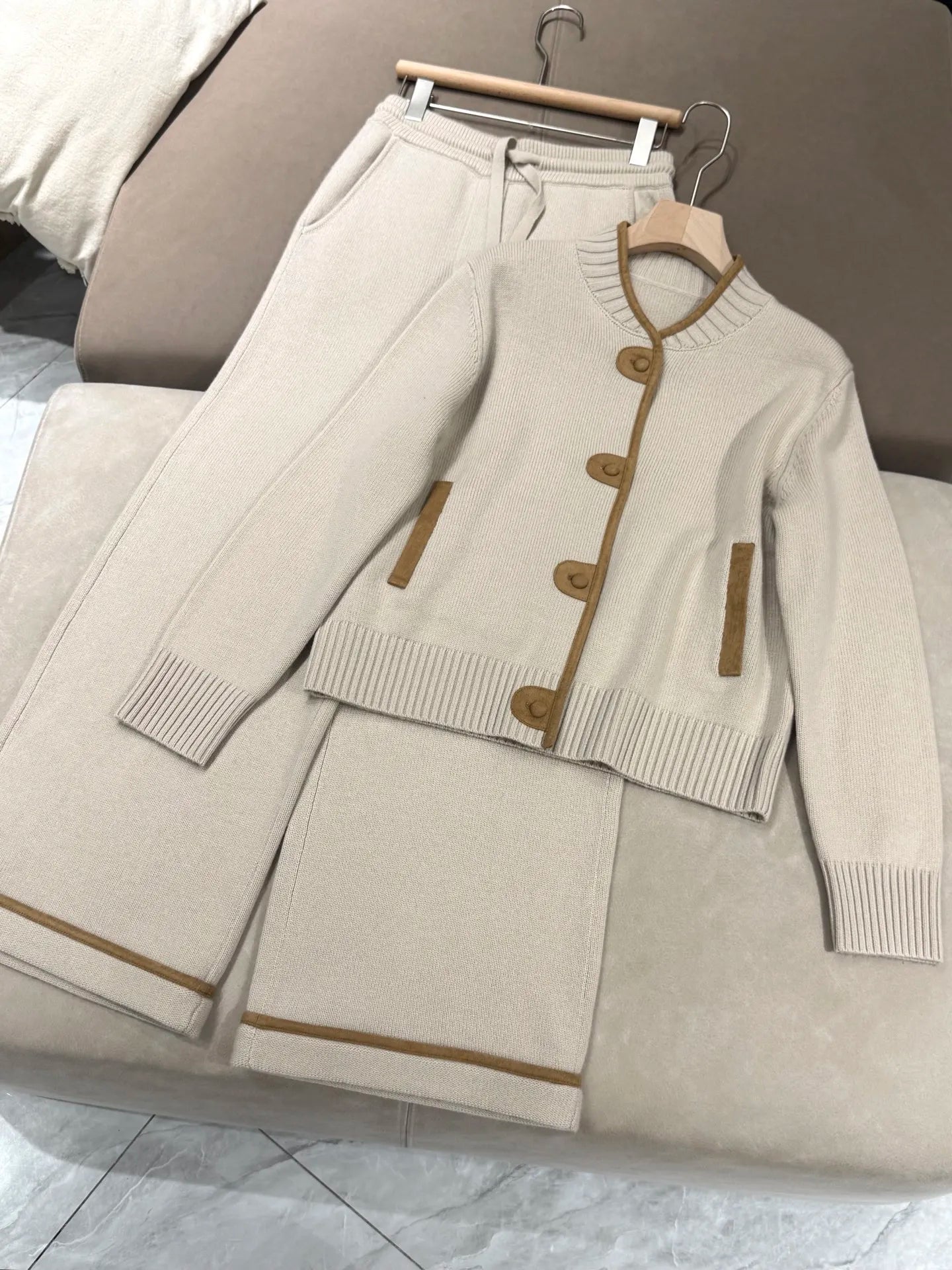 Damen Zweiteiler Jacke & Weite Hose – Kontrastfarben, Herbst