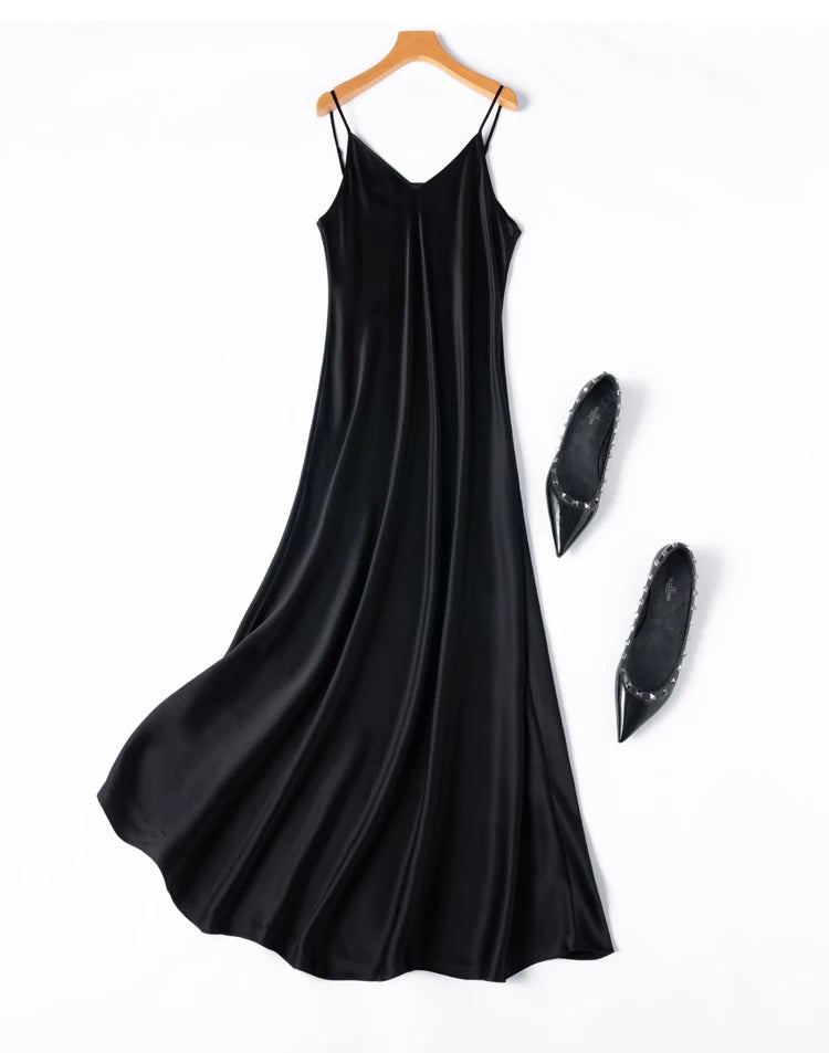 Seiden-Slip Dress · 100% Maulbeerseide 21 Momme · Spaghettiträger | Silk Slip Dress · 100% Mulberry Charmeuse Silk 21 Momme · Spaghetti Straps