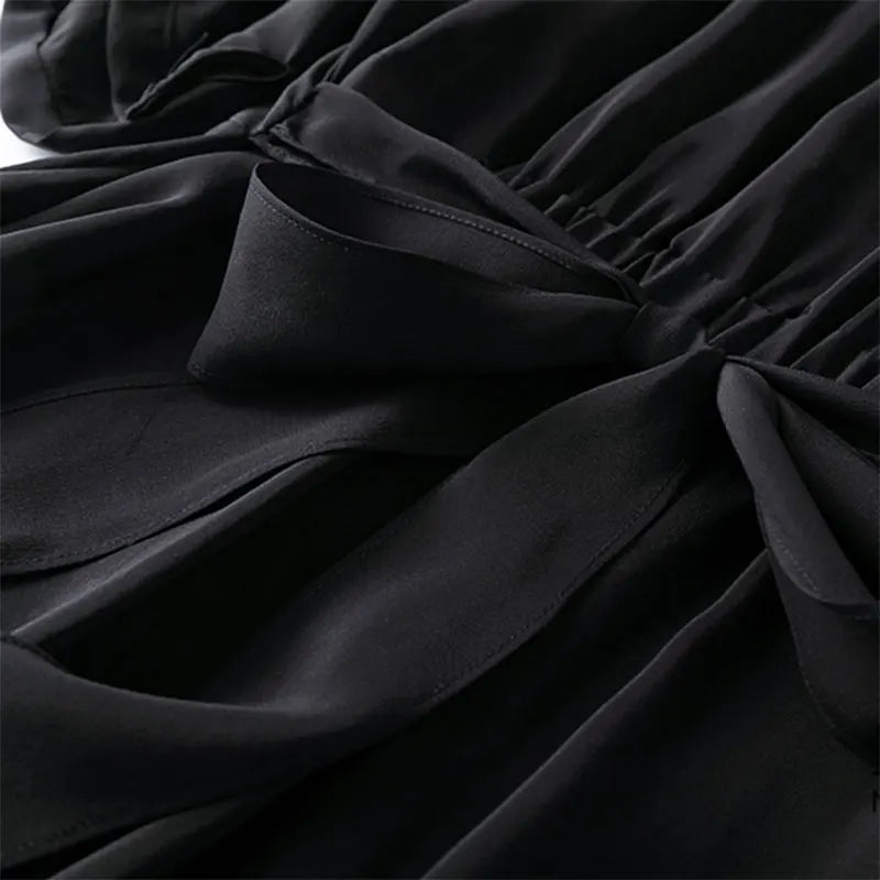 Seiden-Maxikleid aus 100% Maulbeerseide · Crepe · V-Ausschnitt | 100% Mulberry Silk Maxi Dress · Crepe · V-Neck