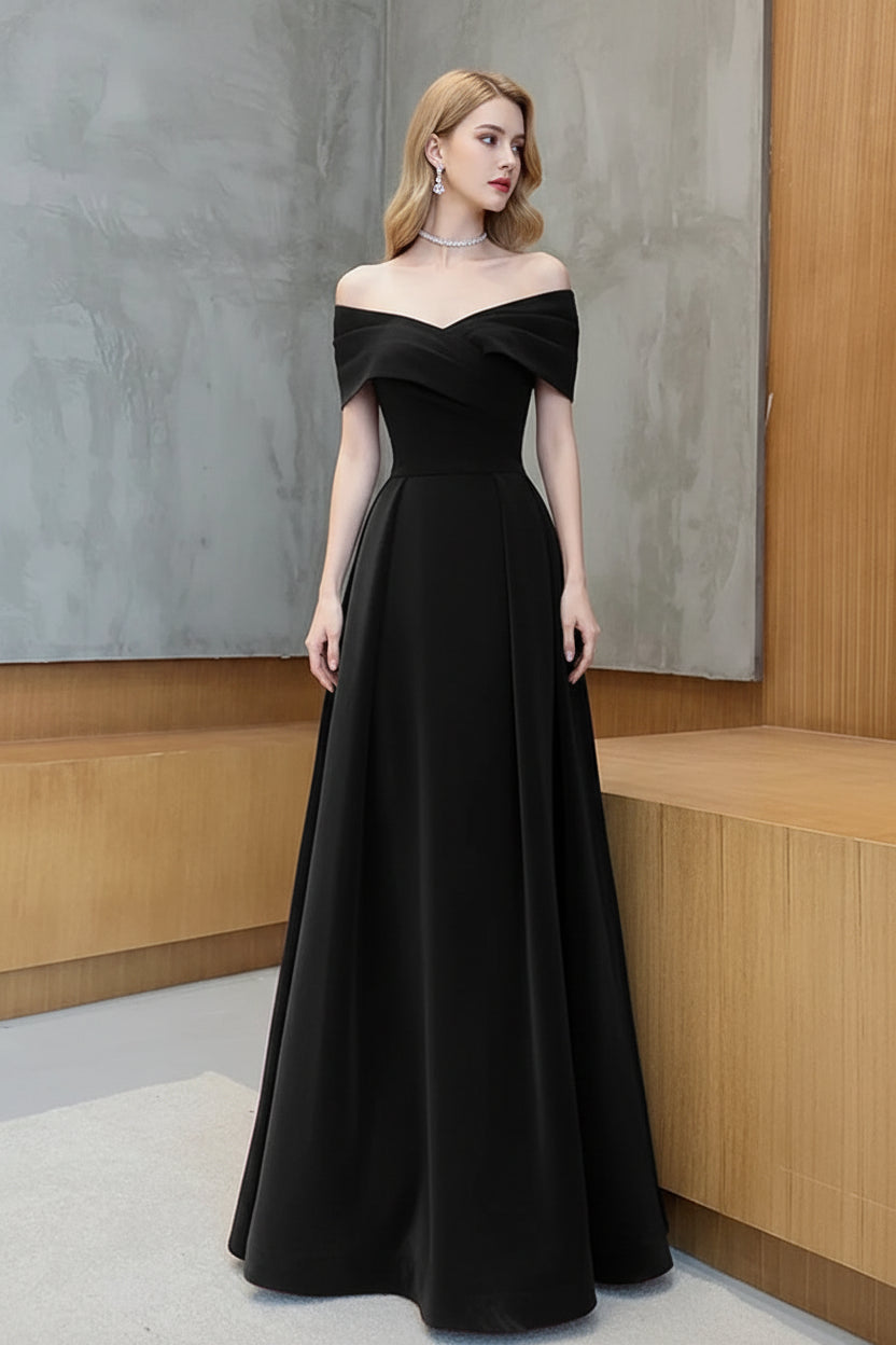 Velours Noir — Off-Shoulder Maxi Dress in Soft Velvet | Schulterfreies Samtkleid