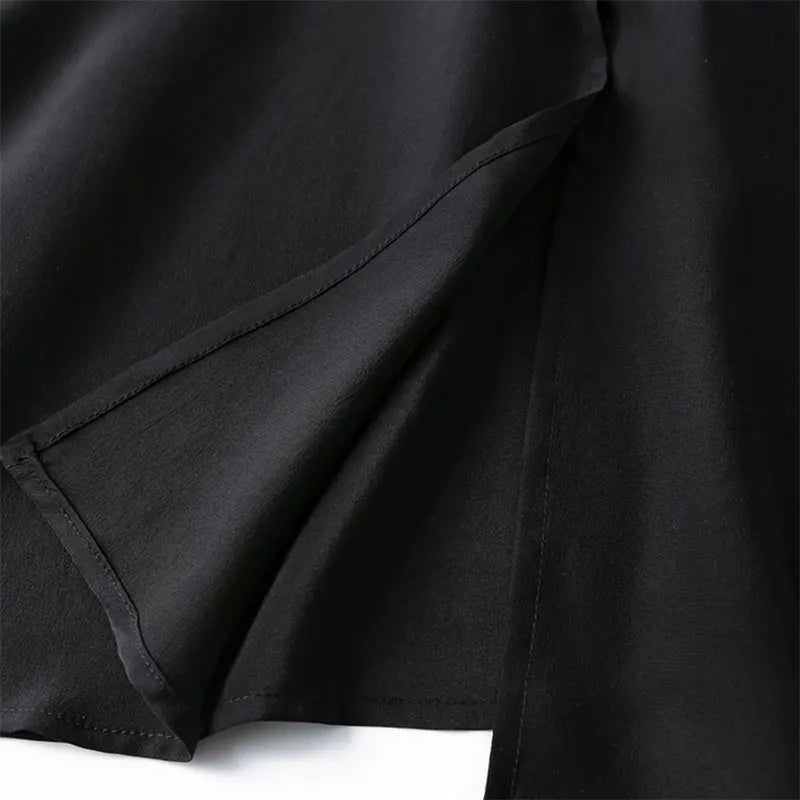 Seiden-Maxikleid aus 100% Maulbeerseide · Crepe · V-Ausschnitt | 100% Mulberry Silk Maxi Dress · Crepe · V-Neck