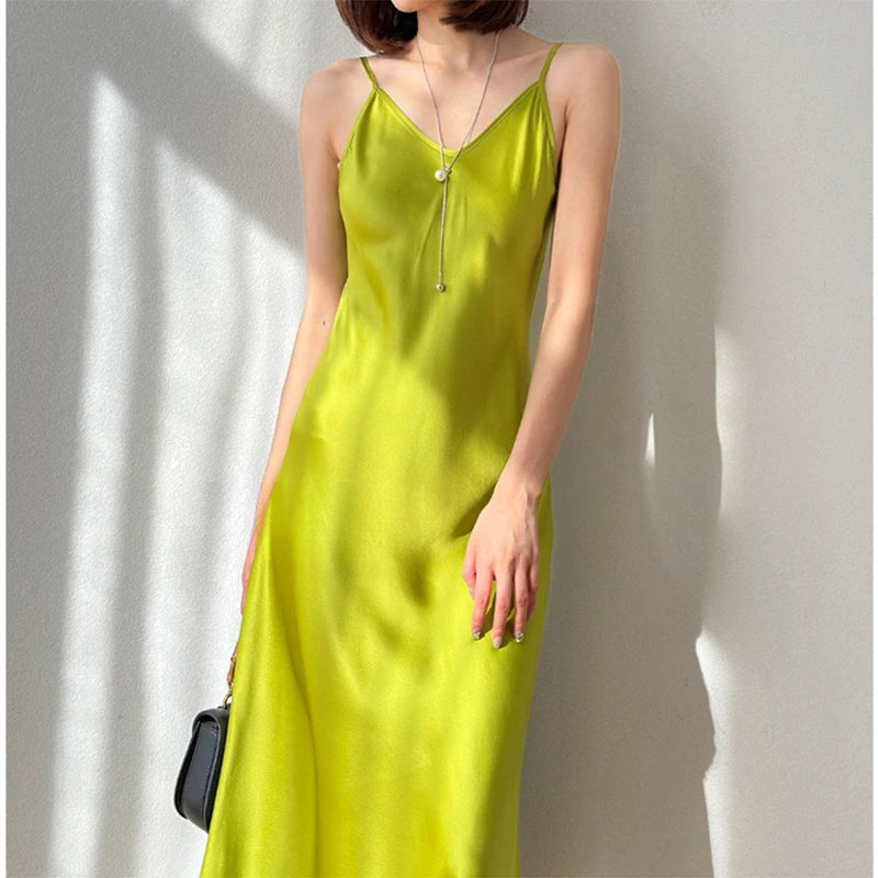 Seiden-Slip Dress · 100% Maulbeerseide 21 Momme · Spaghettiträger | Silk Slip Dress · 100% Mulberry Charmeuse Silk 21 Momme · Spaghetti Straps