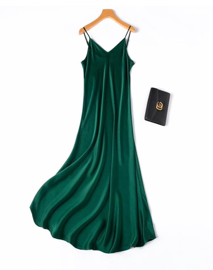 Seiden-Slip Dress · 100% Maulbeerseide 21 Momme · Spaghettiträger | Silk Slip Dress · 100% Mulberry Charmeuse Silk 21 Momme · Spaghetti Straps