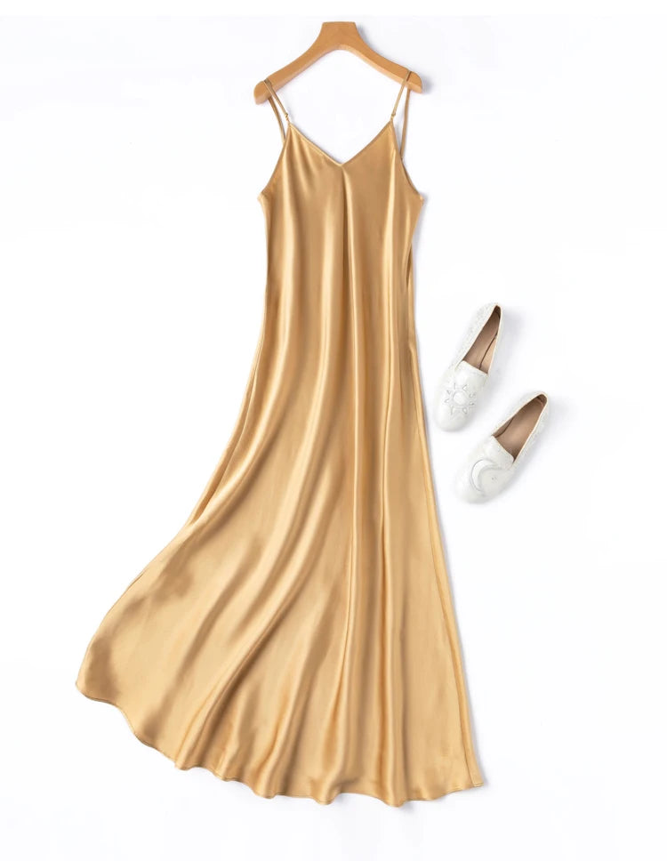 Seiden-Slip Dress · 100% Maulbeerseide 21 Momme · Spaghettiträger | Silk Slip Dress · 100% Mulberry Charmeuse Silk 21 Momme · Spaghetti Straps