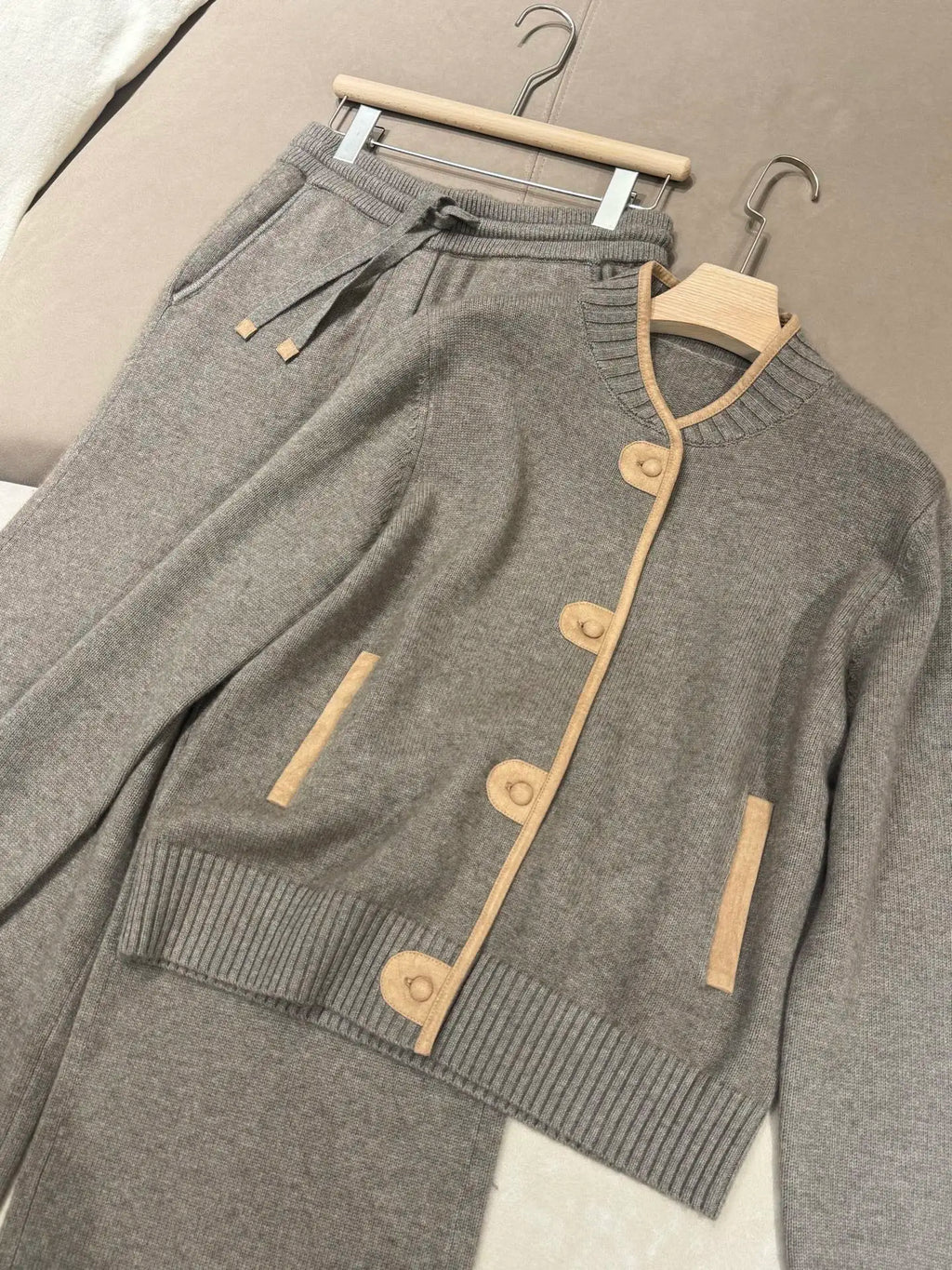 Damen Zweiteiler Jacke & Weite Hose – Kontrastfarben, Herbst